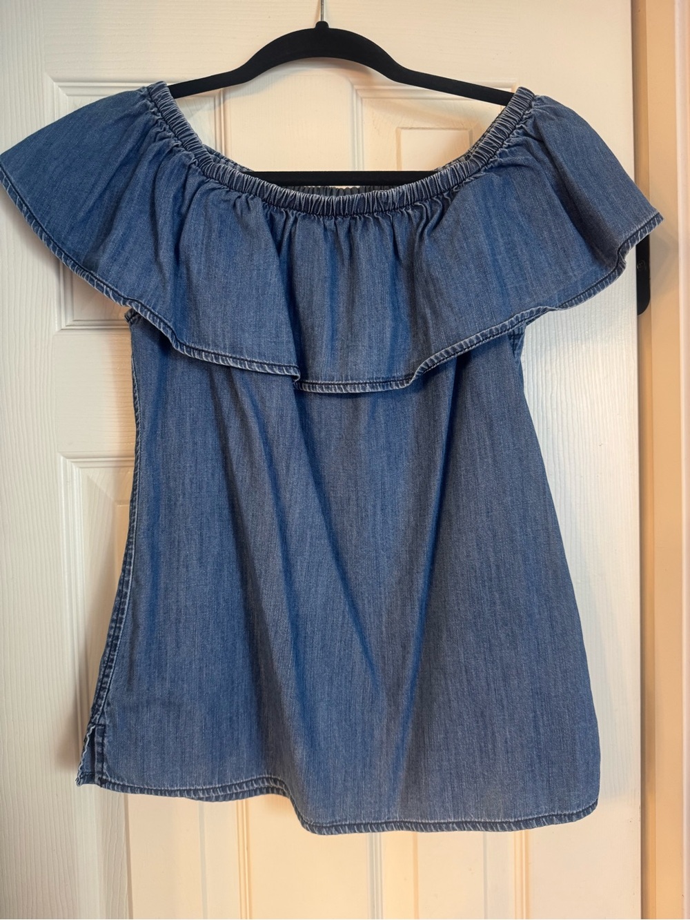 WHBM Off Shoulder Denim Top XXS